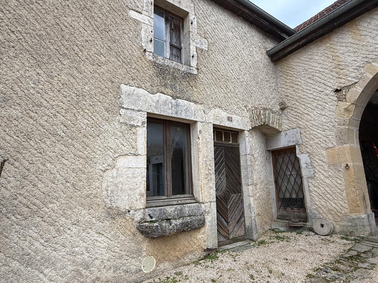  à vendre maison indépendant Jussey Haute-Saône 40