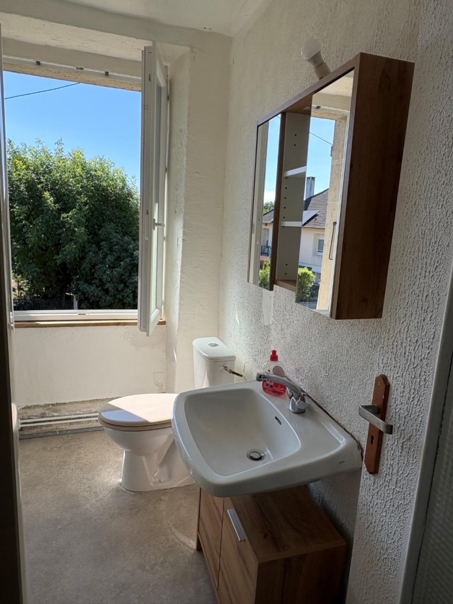 à vendre maison de village Jumilhac-le-Grand Dordogne 12