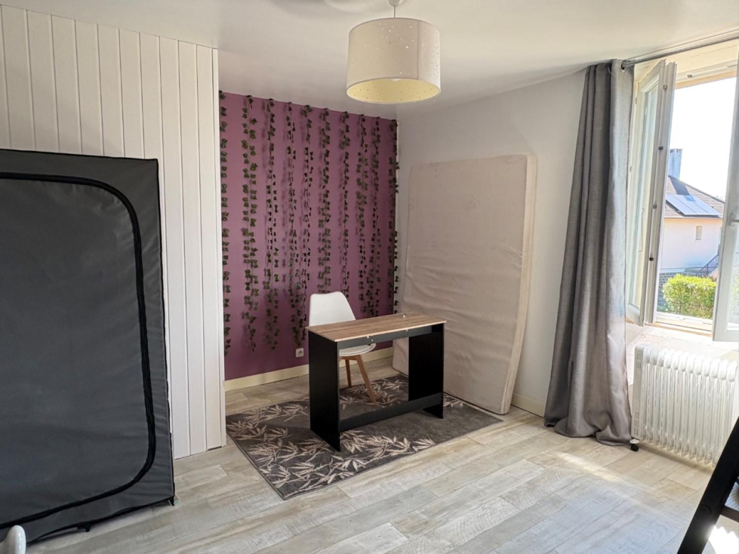 à vendre maison de village Jumilhac-le-Grand Dordogne 10