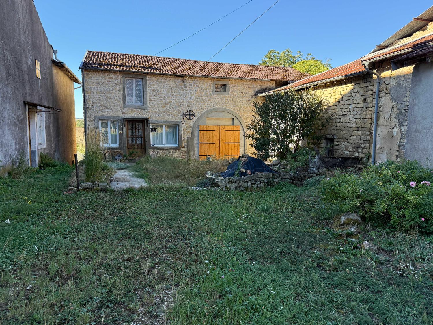 à vendre maison de village Montcourt Haute-Saône 2