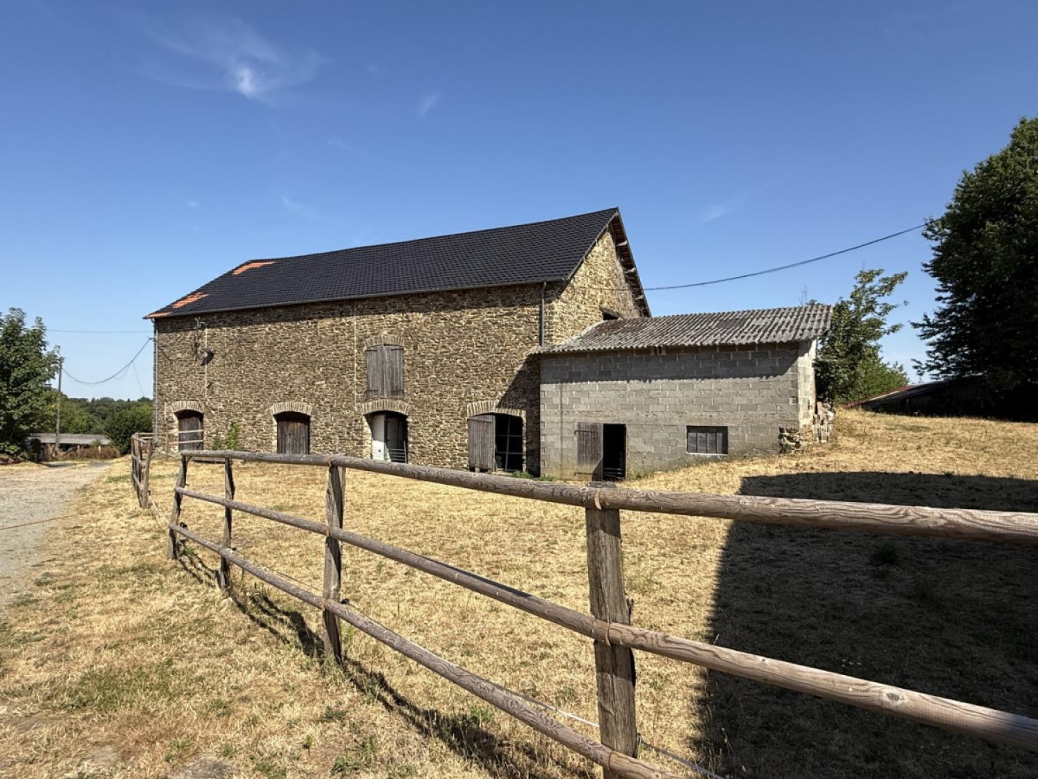  à vendre ferme Saint-Pardoux-Corbier Corrèze 25