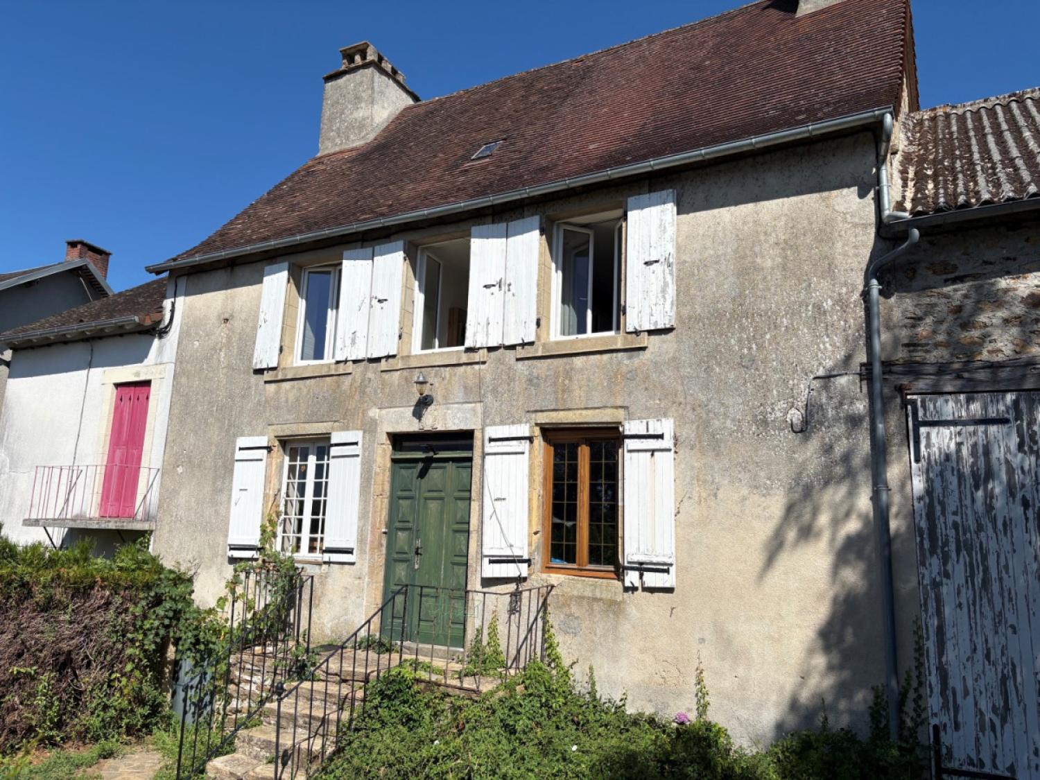 à vendre maison de village Jumilhac-le-Grand Dordogne 1