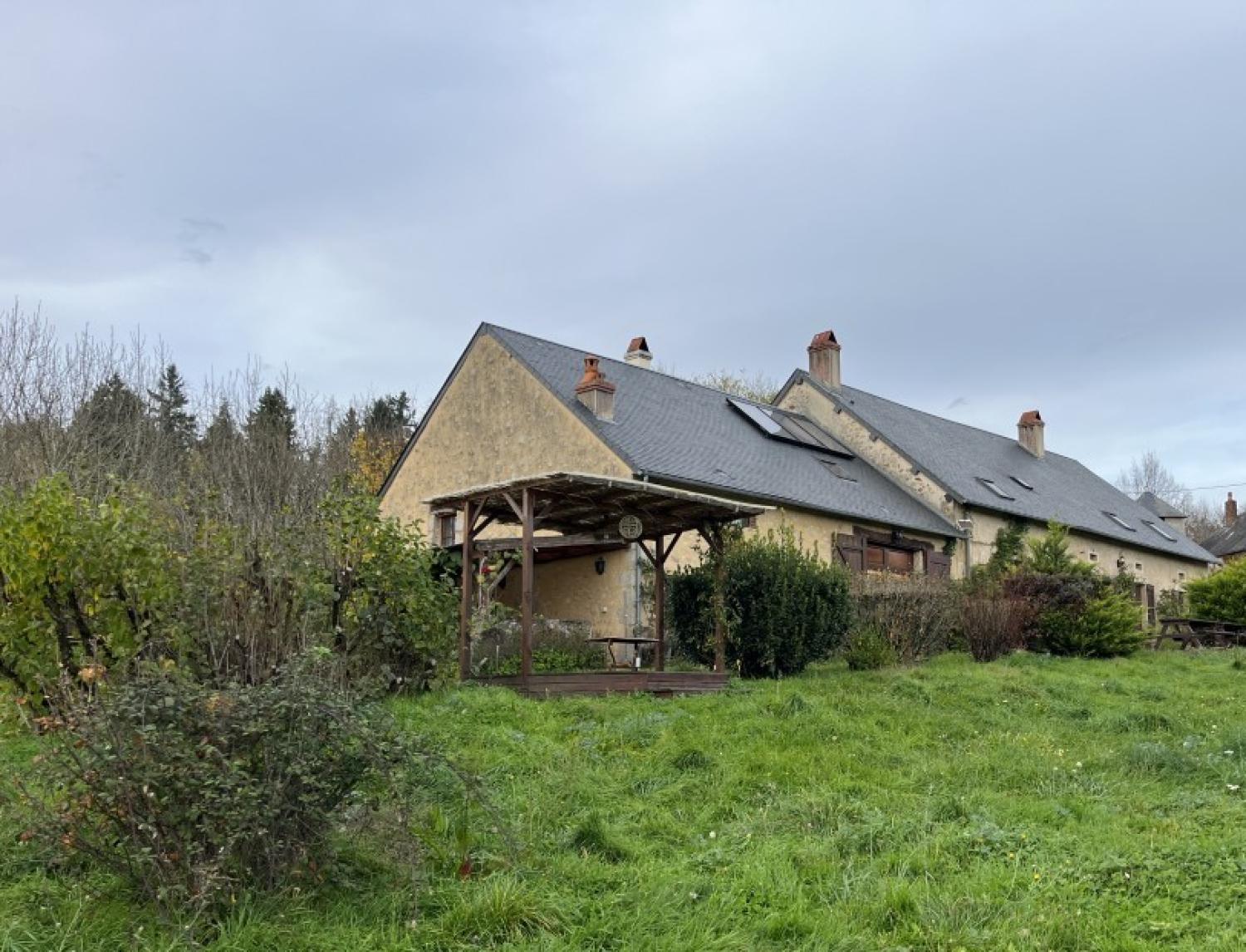  à vendre maison avec gîte Saint-Hilaire-en-Morvan Nièvre 1