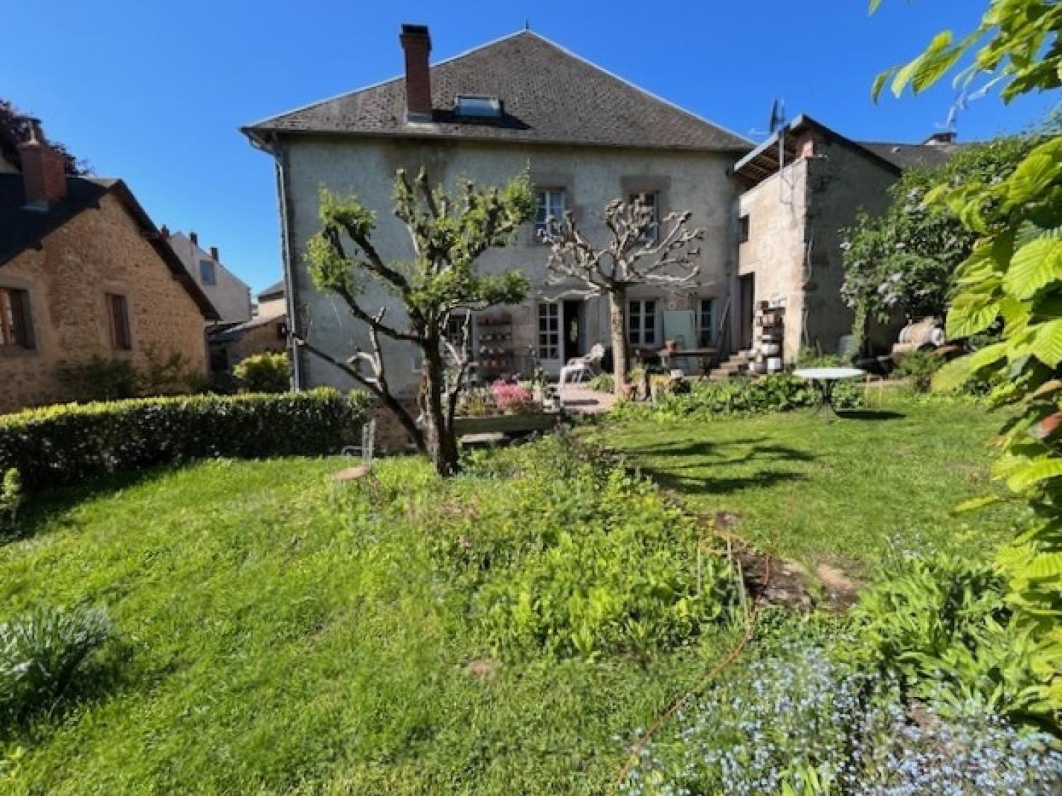 à vendre maison de village Larochemillay Nièvre 1