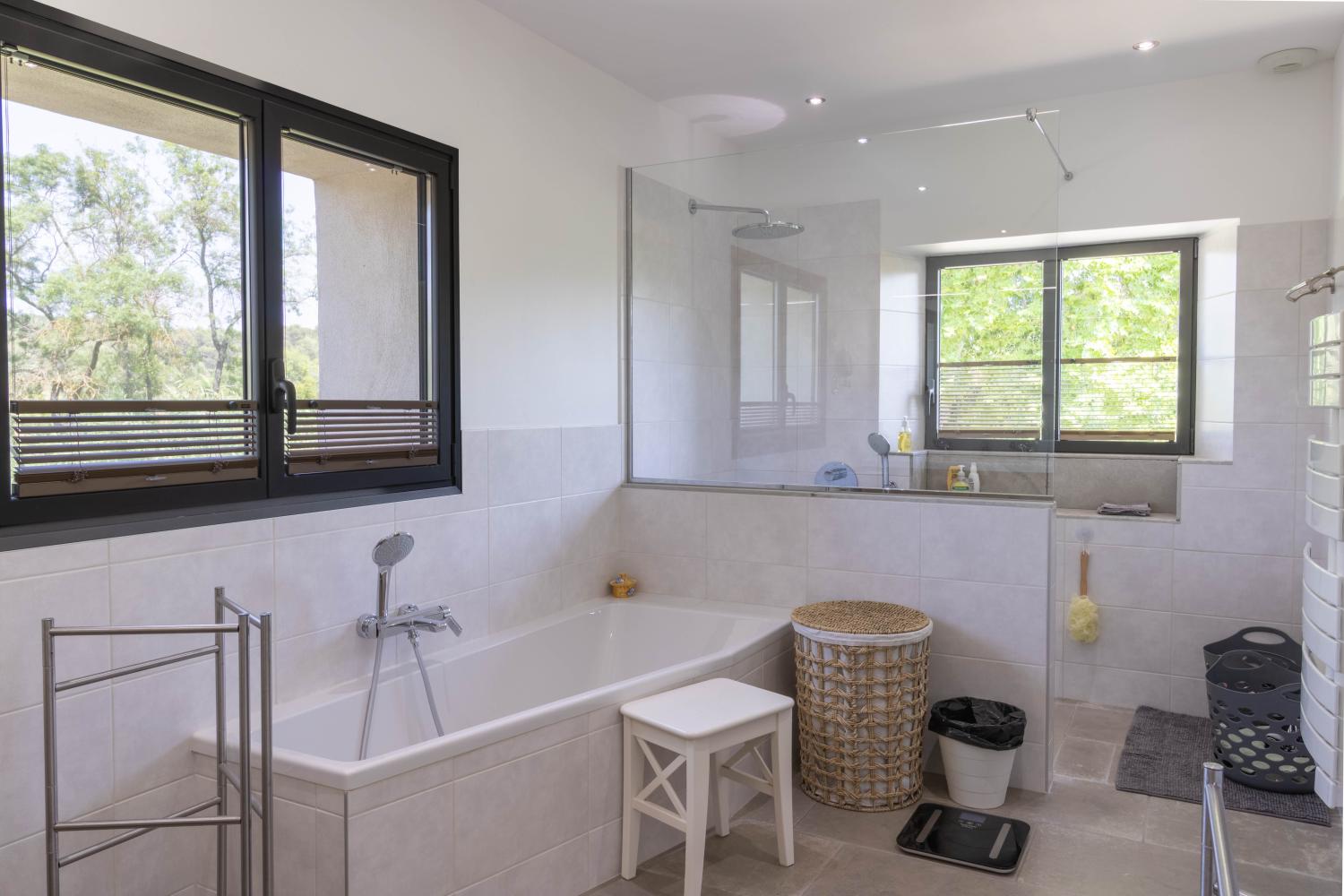  à vendre gîtes/ chambres d'hôtes Saint-Mathieu-de-Tréviers Hérault 8