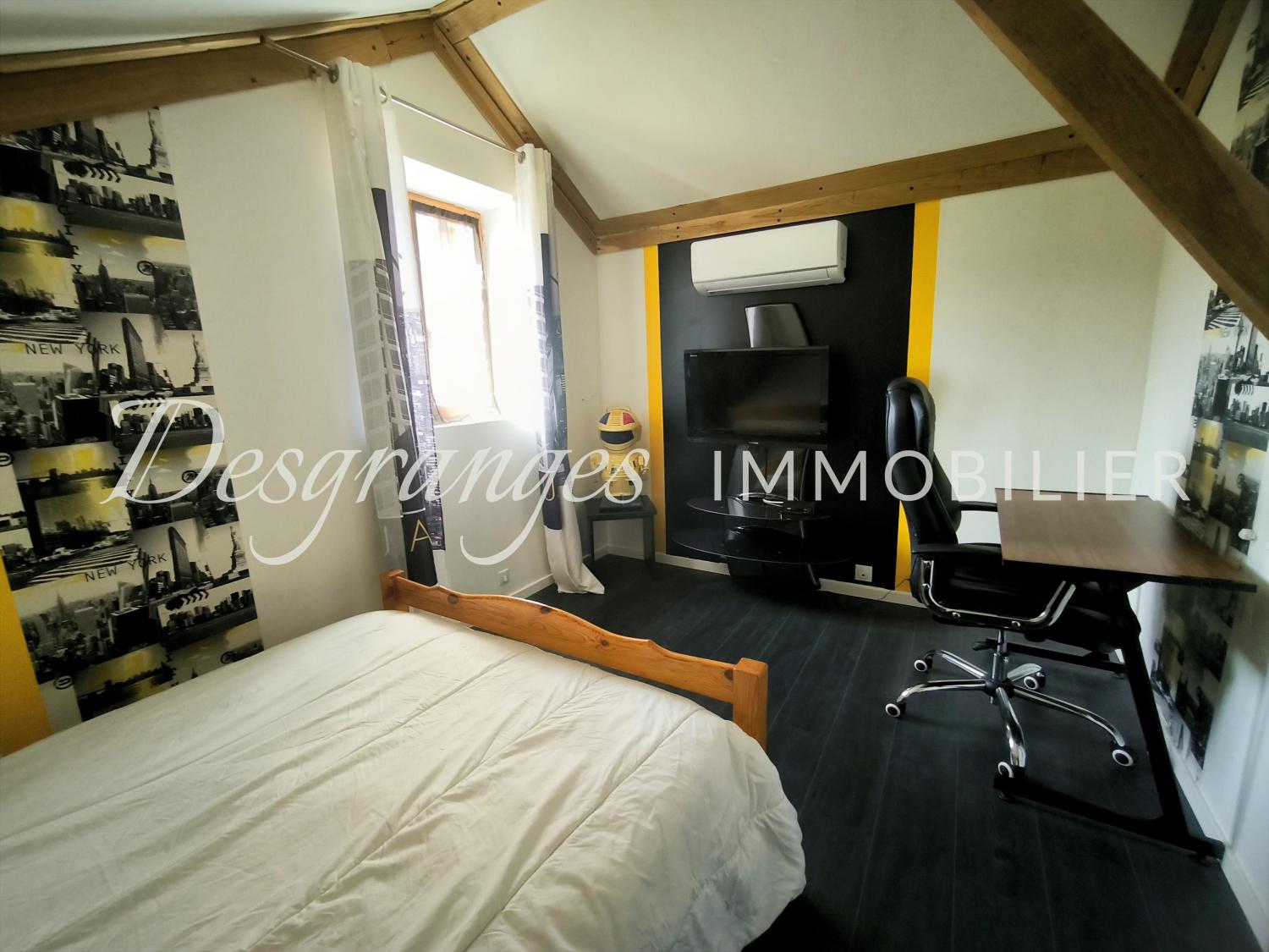  à vendre maison indépendant Saint-Cyr-les-Champagnes Dordogne 17