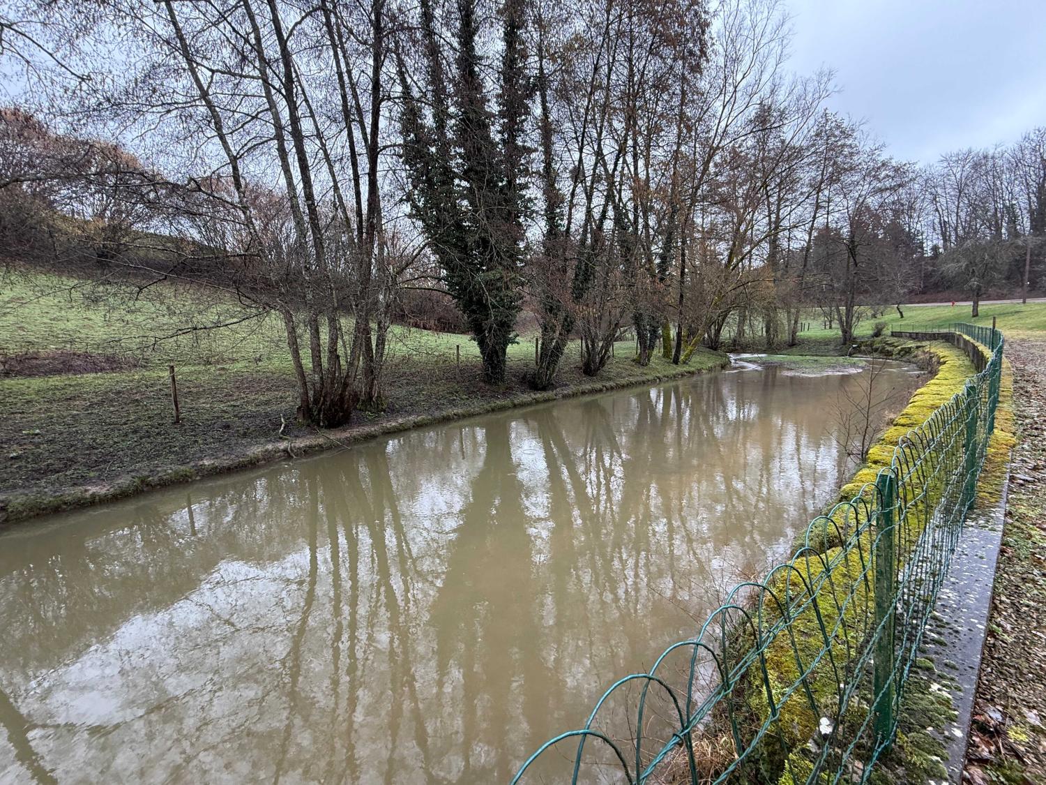  à vendre gîtes/ chambres d'hôtes Viviers-le-Gras Vosges 38