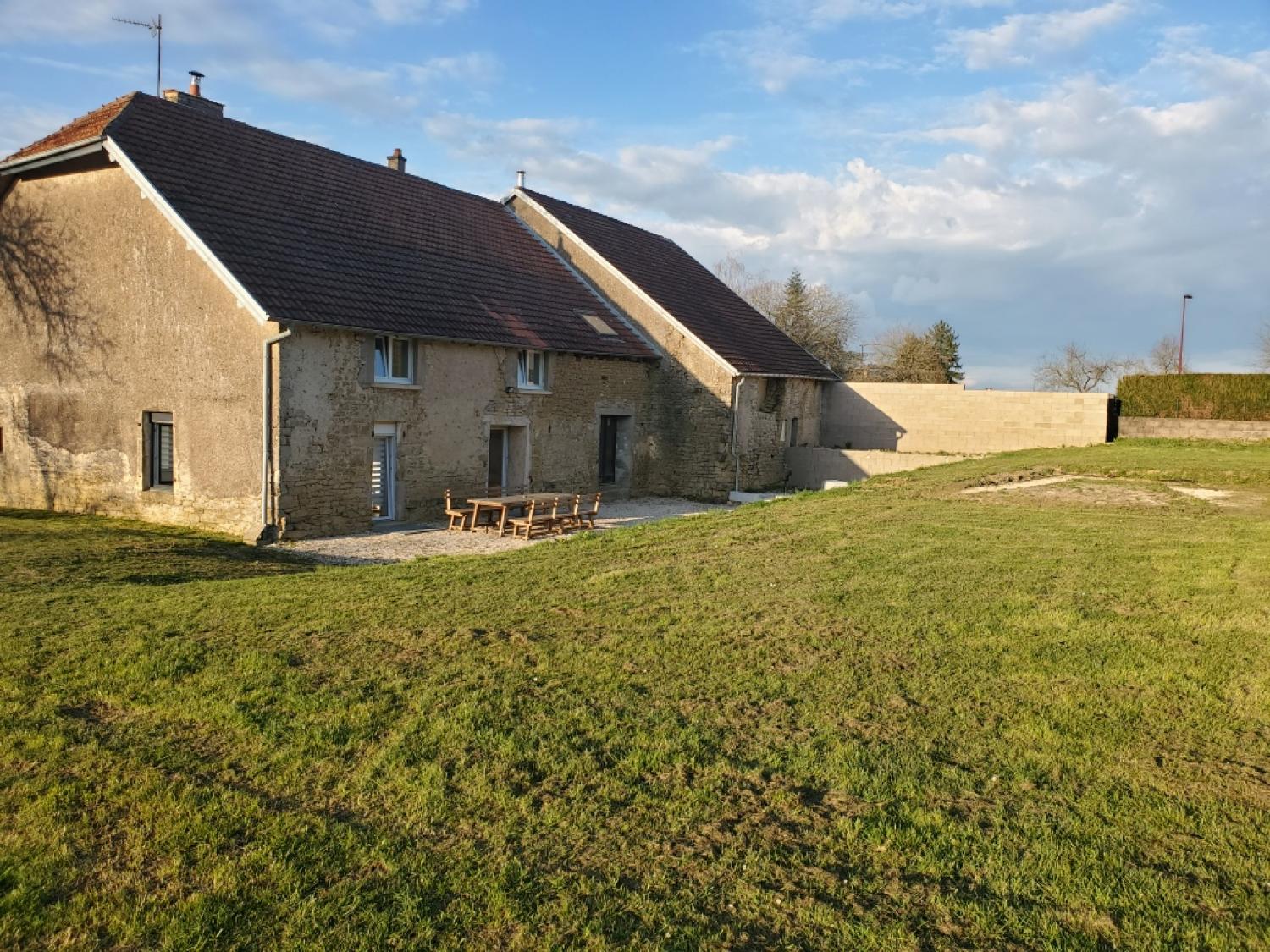  à vendre maison indépendant Jussey Haute-Saône 47