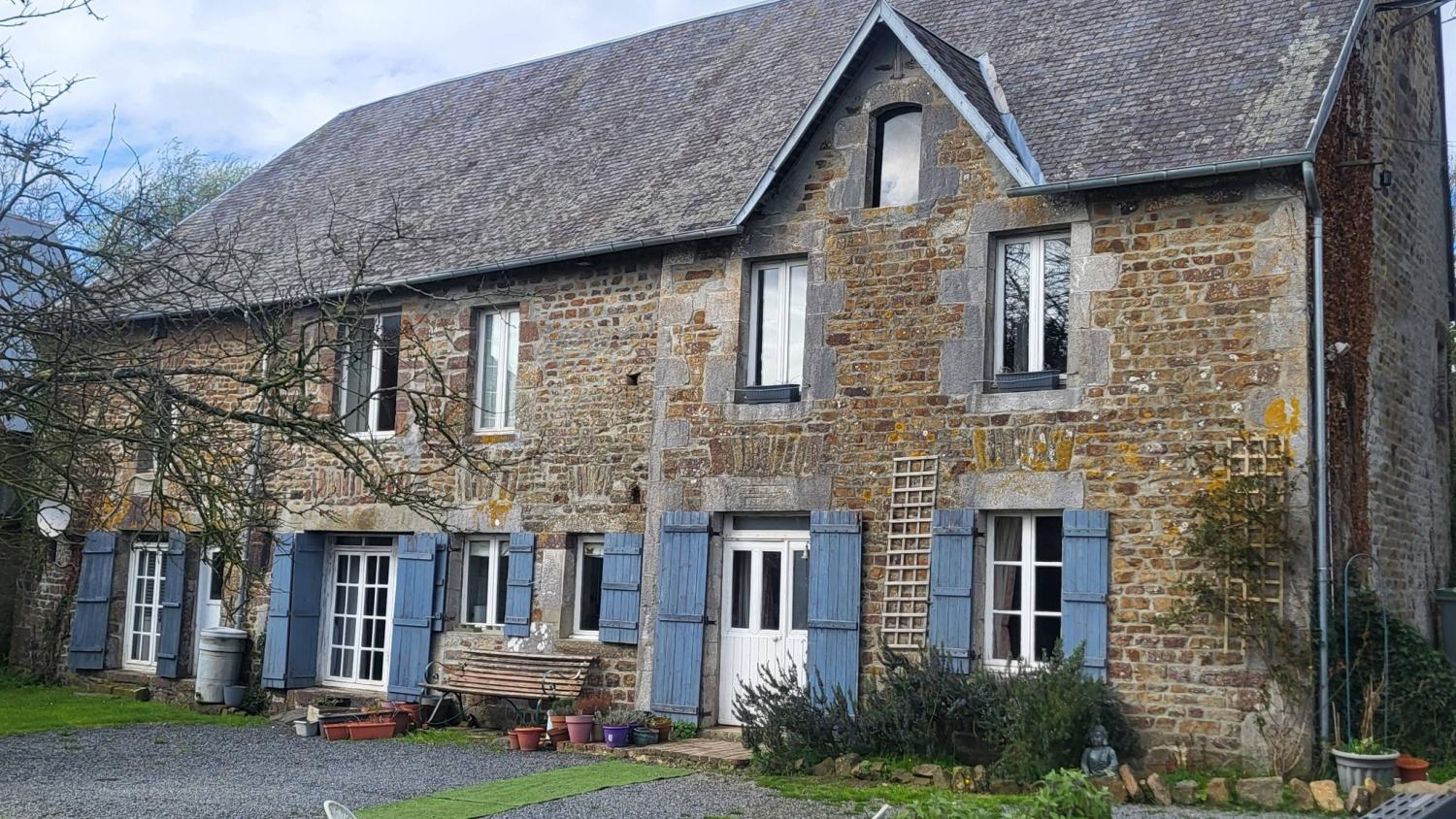  à vendre maison indépendant Saint-Denis-le-Gast Manche 1