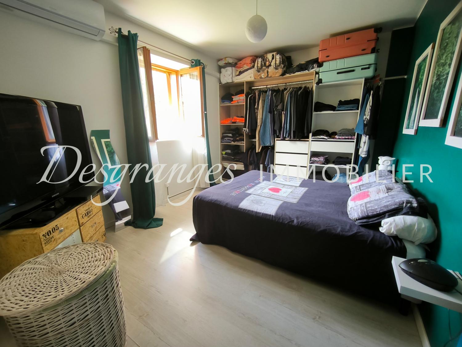  à vendre maison indépendant Saint-Cyr-les-Champagnes Dordogne 15