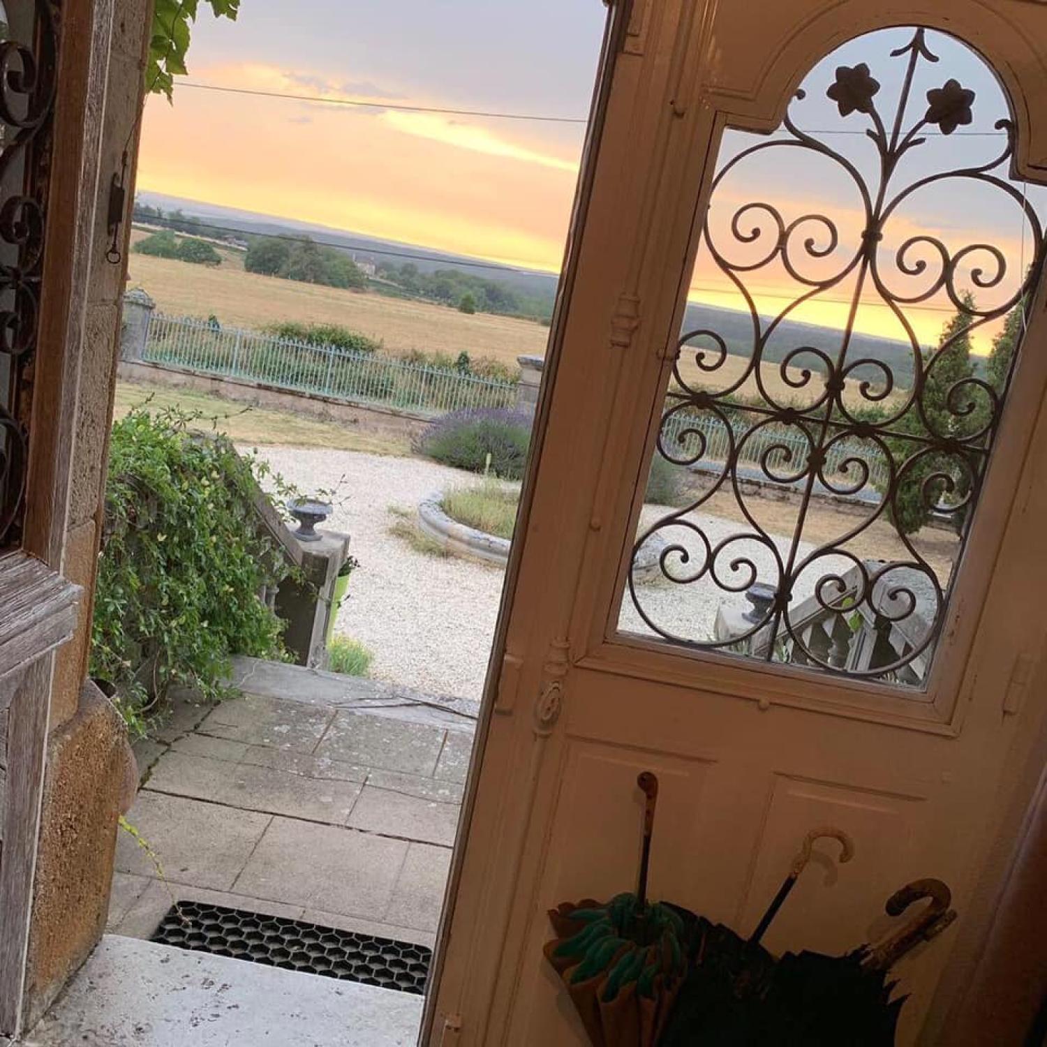  à vendre gîtes/ chambres d'hôtes Le Brethon Allier 3