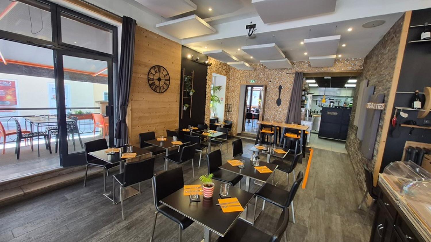 à vendre restaurant Le Bourg-d'Oisans Isère 1