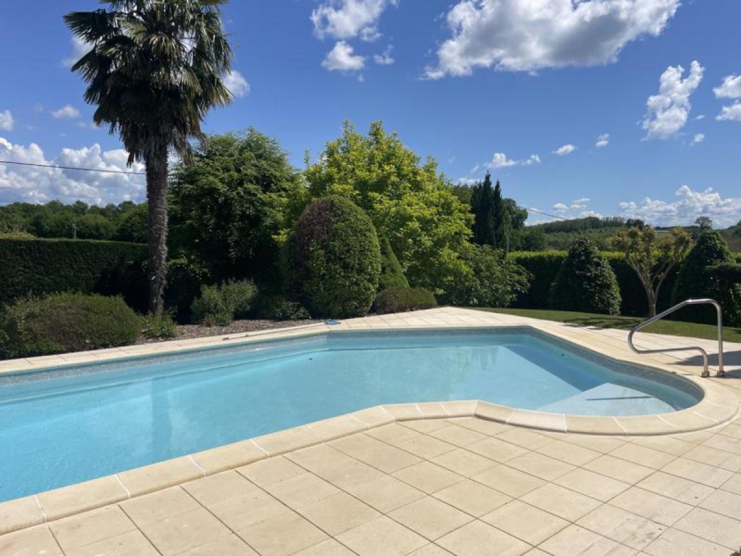 à vendre maison indépendant Troche Corrèze 16
