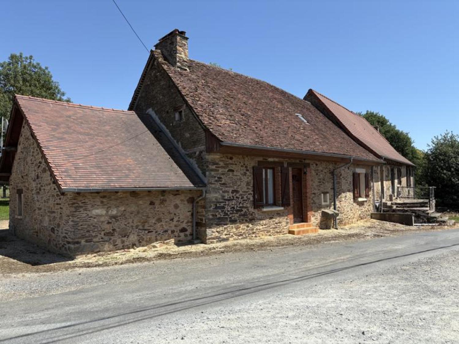  à vendre maison avec gîte Beyssenac Corrèze 2