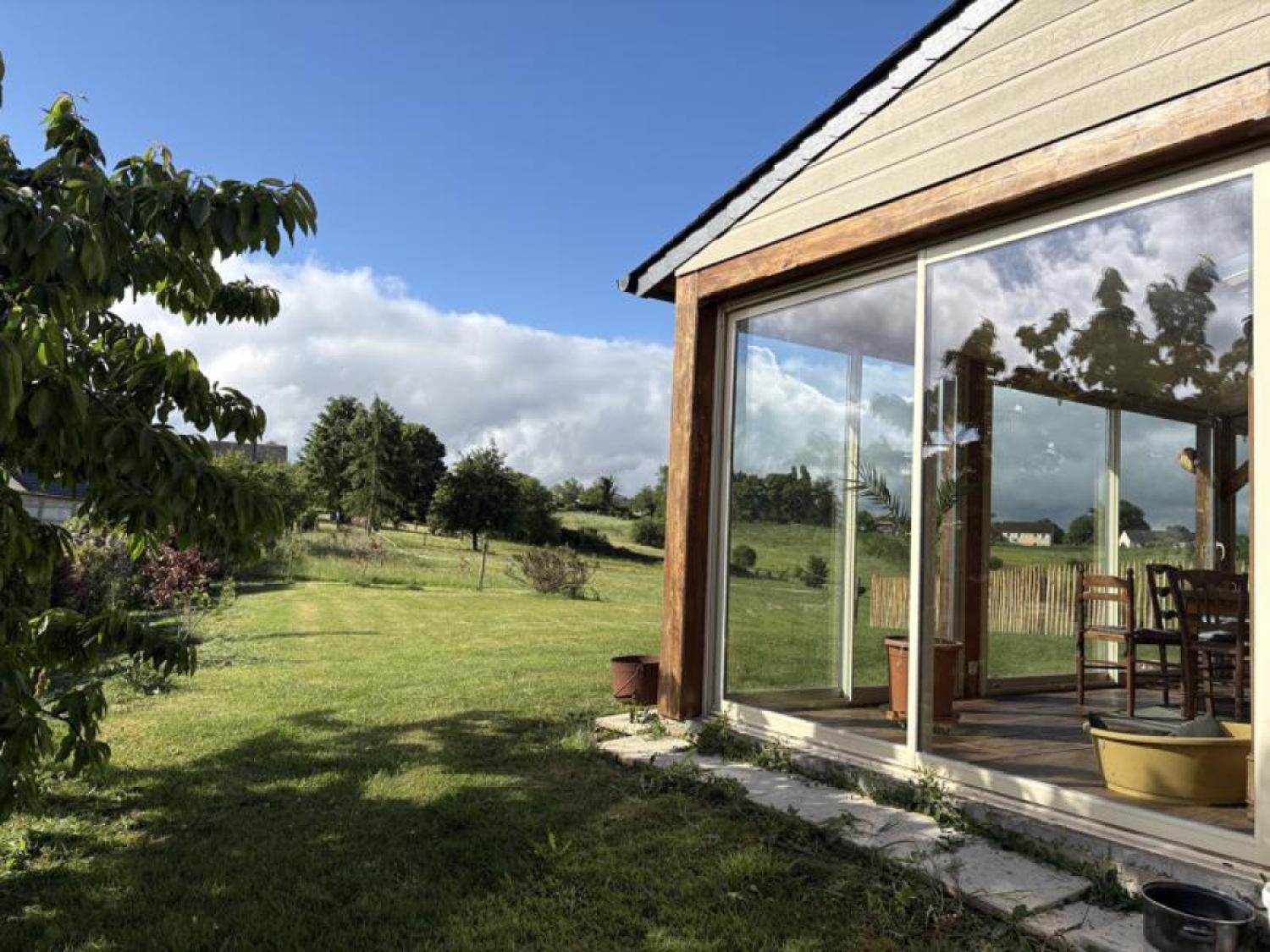  à vendre maison indépendant Lubersac Corrèze 19