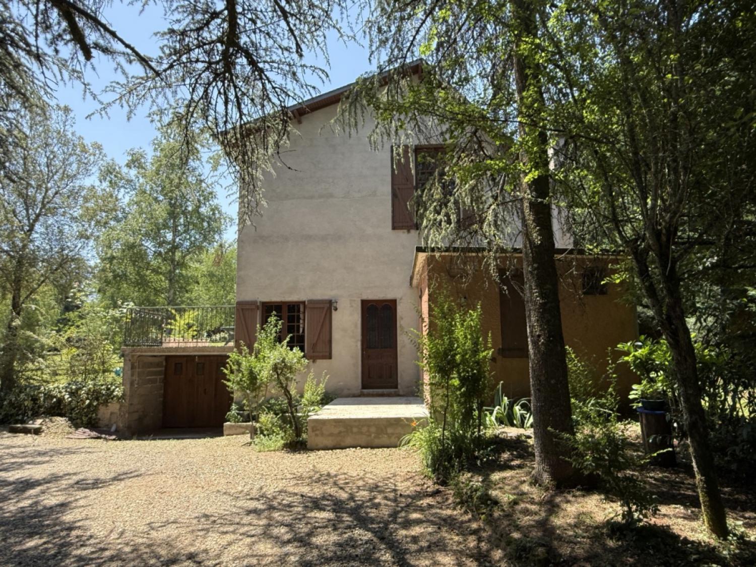  à vendre maison indépendant Saint-Cyr-la-Roche Corrèze 16