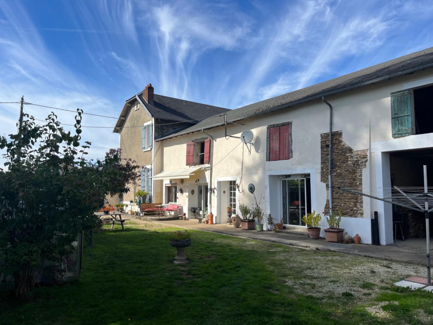  à vendre gîtes/ chambres d'hôtes La Coquille Dordogne 1