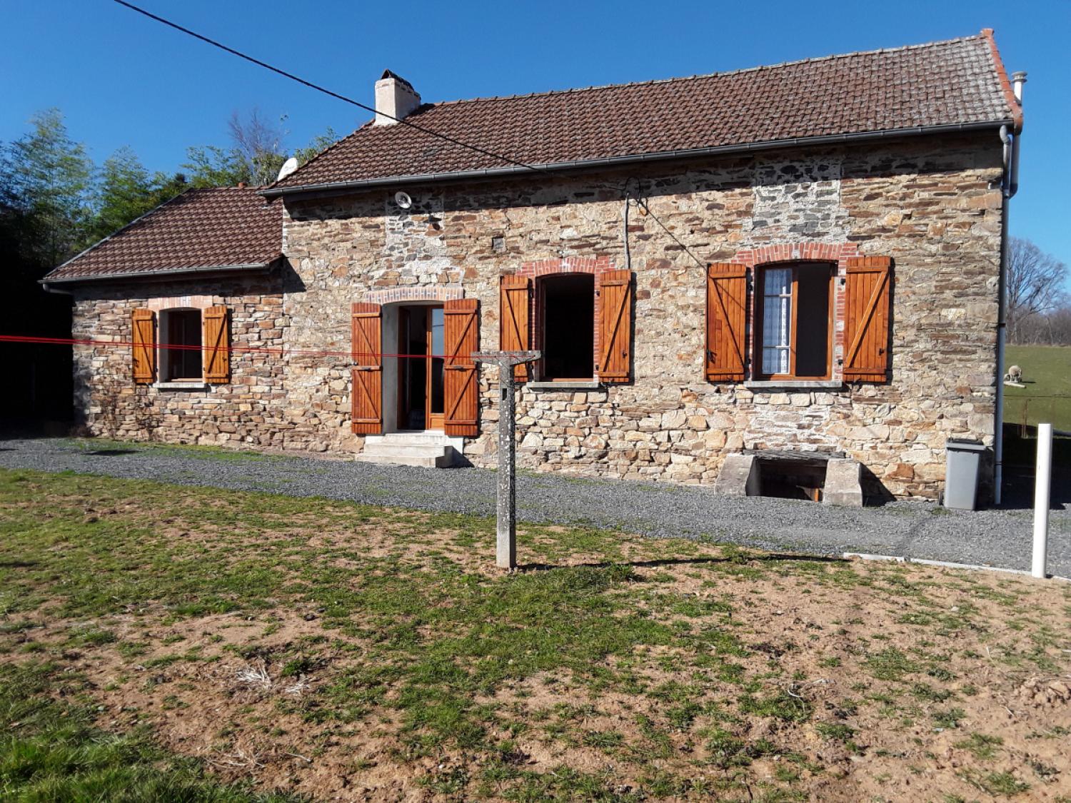 à vendre ferme Saint-Yrieix-la-Perche Haute-Vienne 1