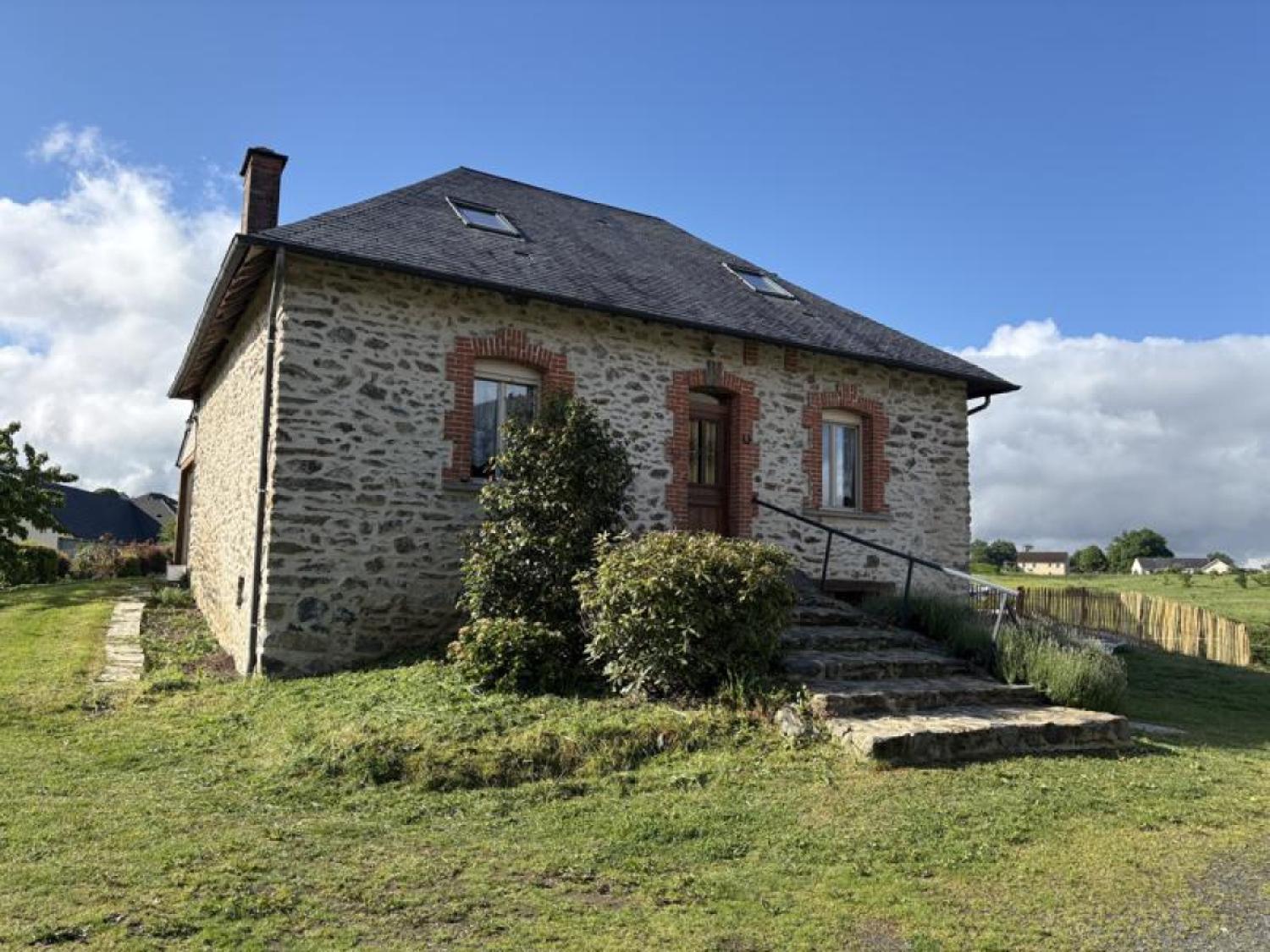  à vendre maison indépendant Lubersac Corrèze 2