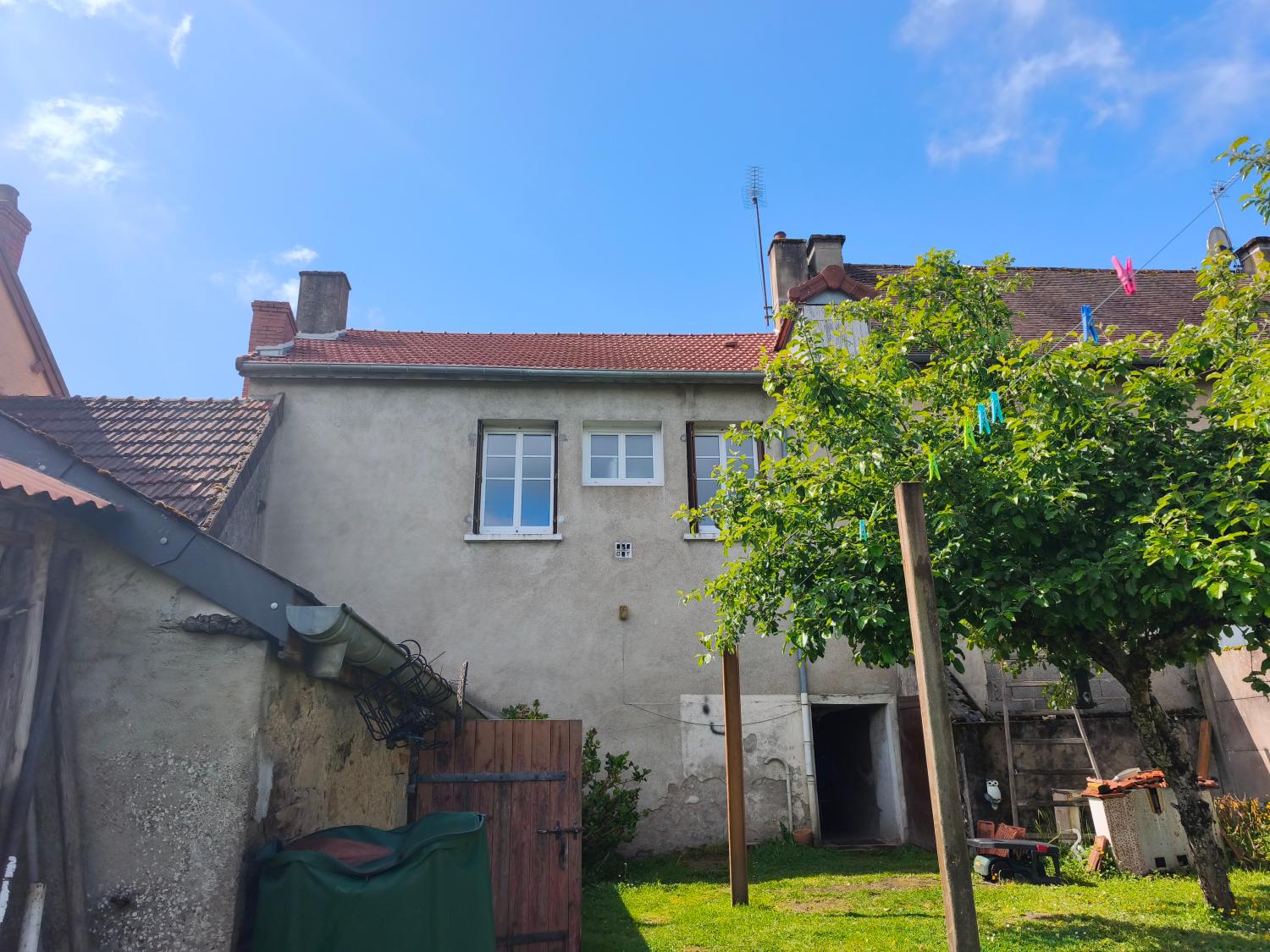  à vendre maison de village Luzy Nièvre 11