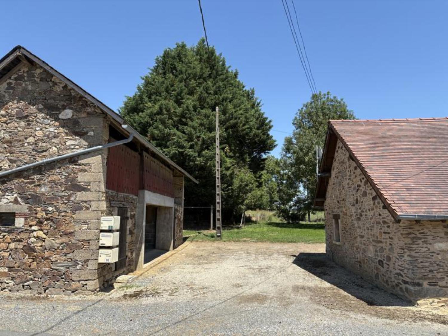  à vendre maison avec gîte Beyssenac Corrèze 22