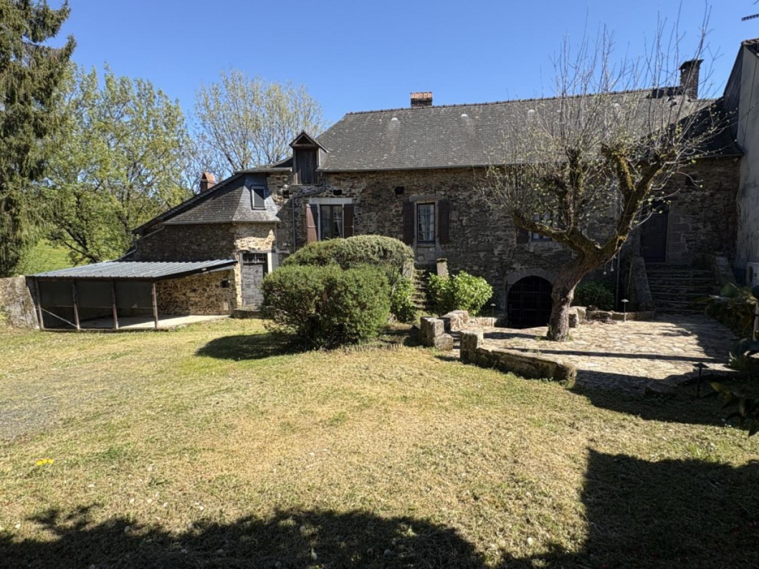  à vendre maison indépendant Saint-Solve Corrèze 17