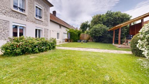 Broué Eure-et-Loir maison de ville foto