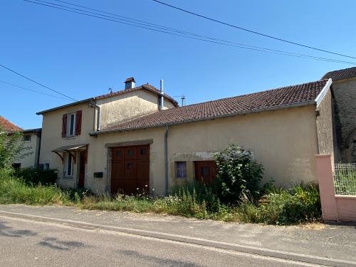 Vernois-sur-Mance Haute-Saône ferme de village foto 6834662