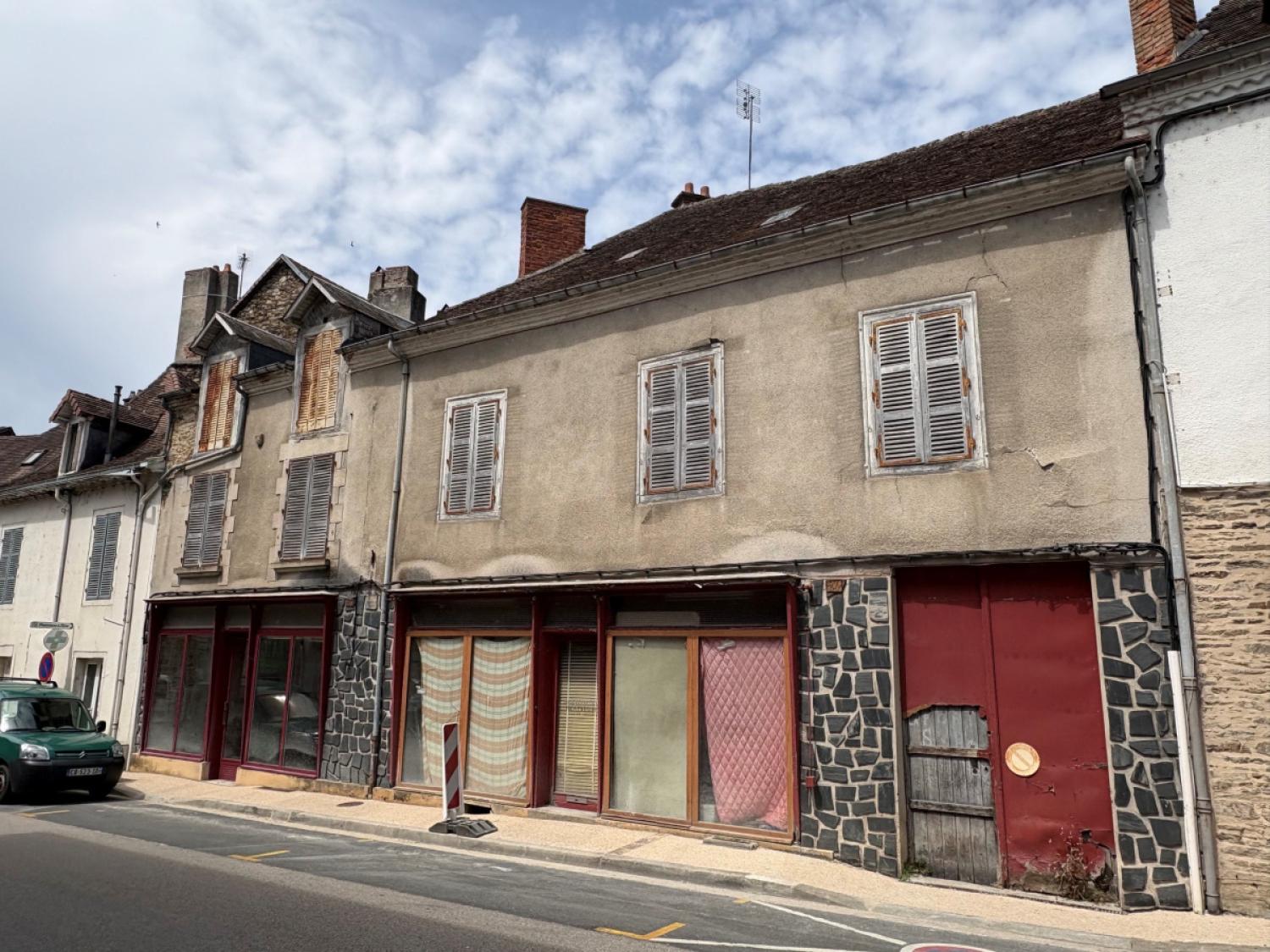 à vendre batiment Saint-Yrieix-la-Perche Haute-Vienne 1