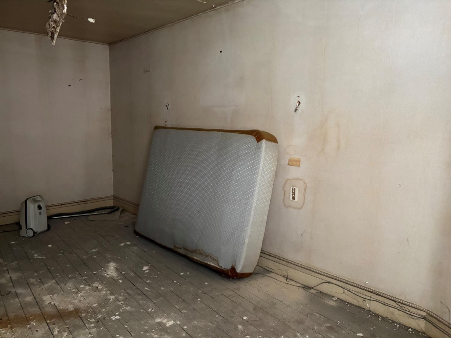 à vendre batiment Saint-Yrieix-la-Perche Haute-Vienne 12