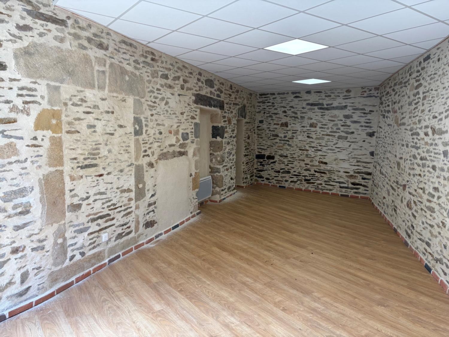 à vendre batiment Saint-Yrieix-la-Perche Haute-Vienne 4