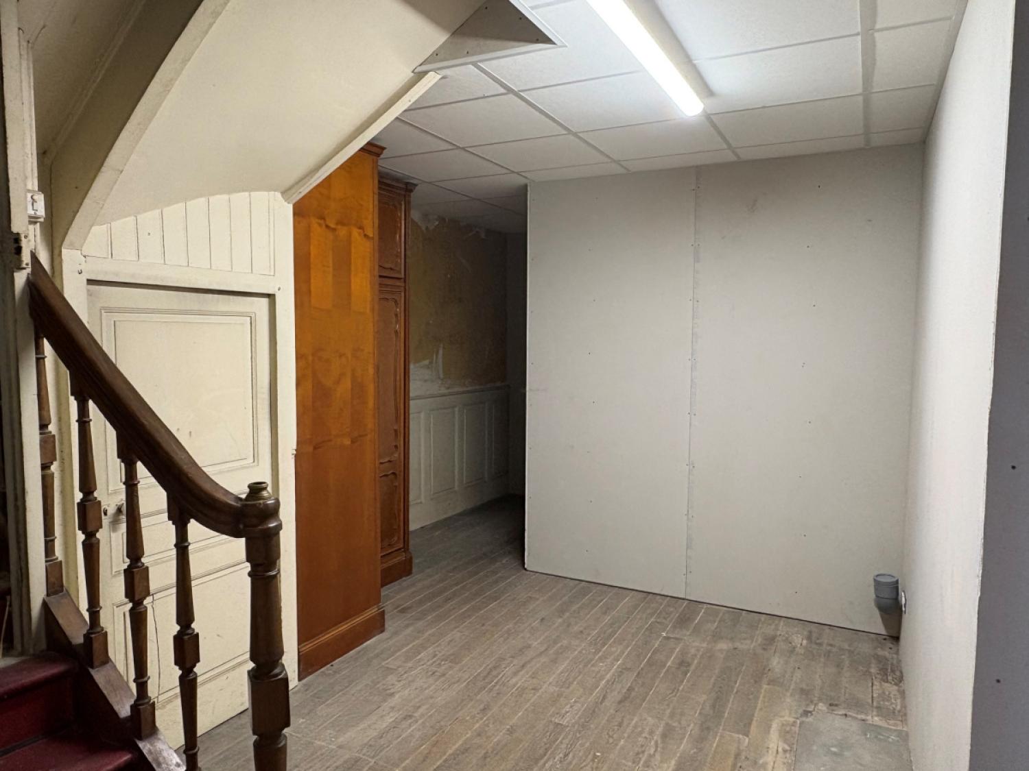 à vendre batiment Saint-Yrieix-la-Perche Haute-Vienne 6