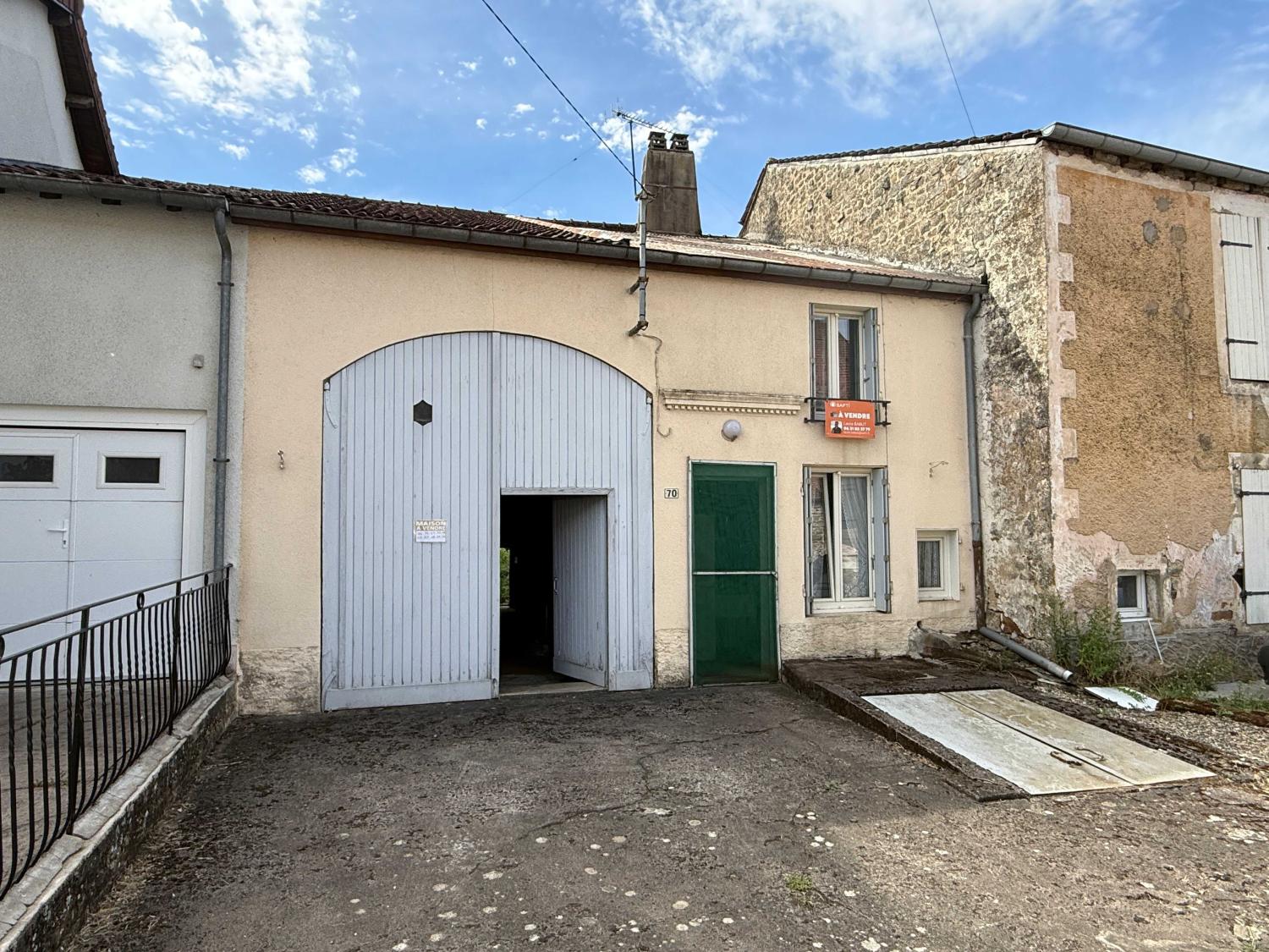 à vendre maison de village Bourbonne-les-Bains Haute-Marne 25