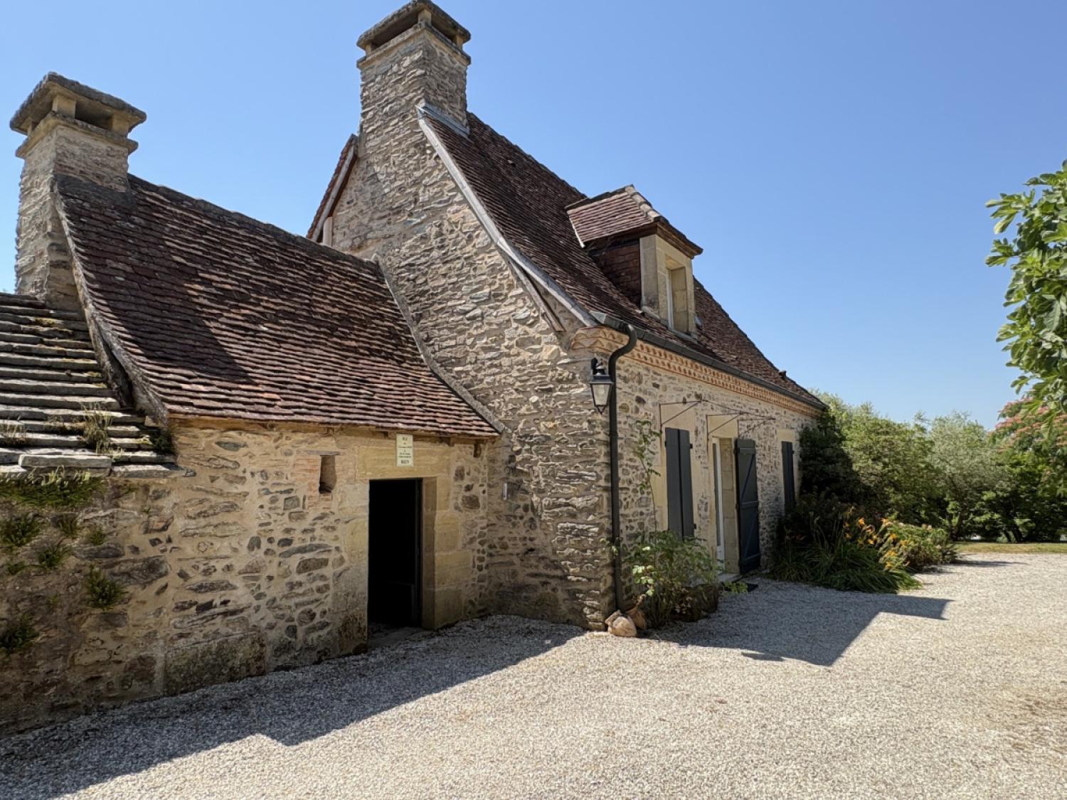 à vendre maison avec gîte Génis Dordogne 2