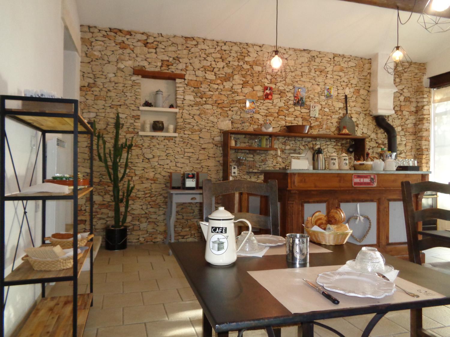  à vendre gîtes/ chambres d'hôtes Lacoste Vaucluse 14