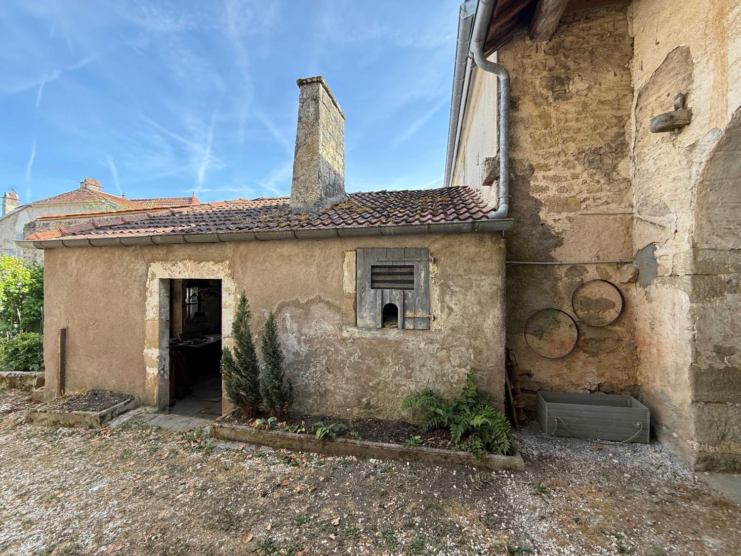 à vendre ferme de village Melay Haute-Marne 34