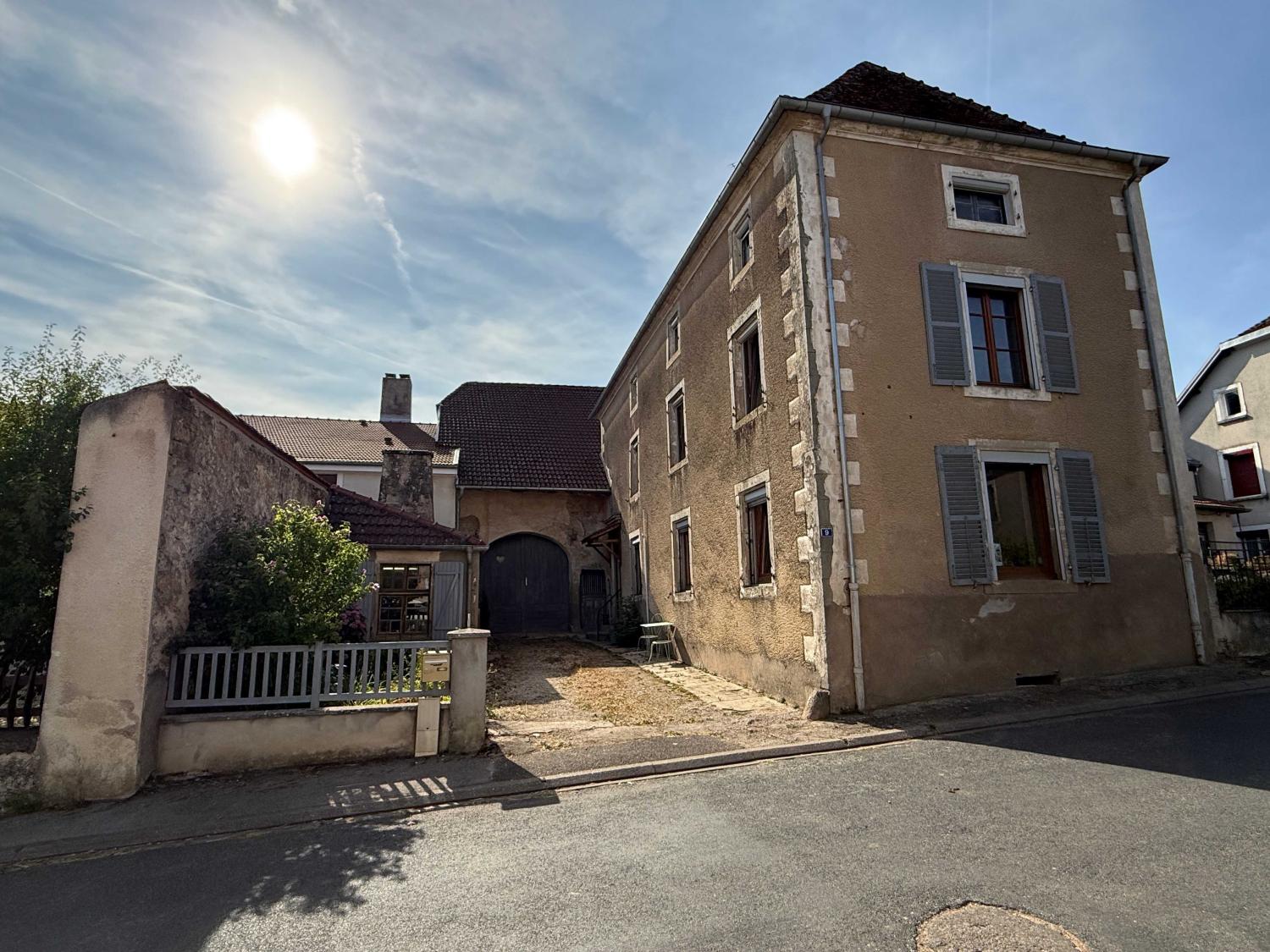 à vendre ferme de village Melay Haute-Marne 1