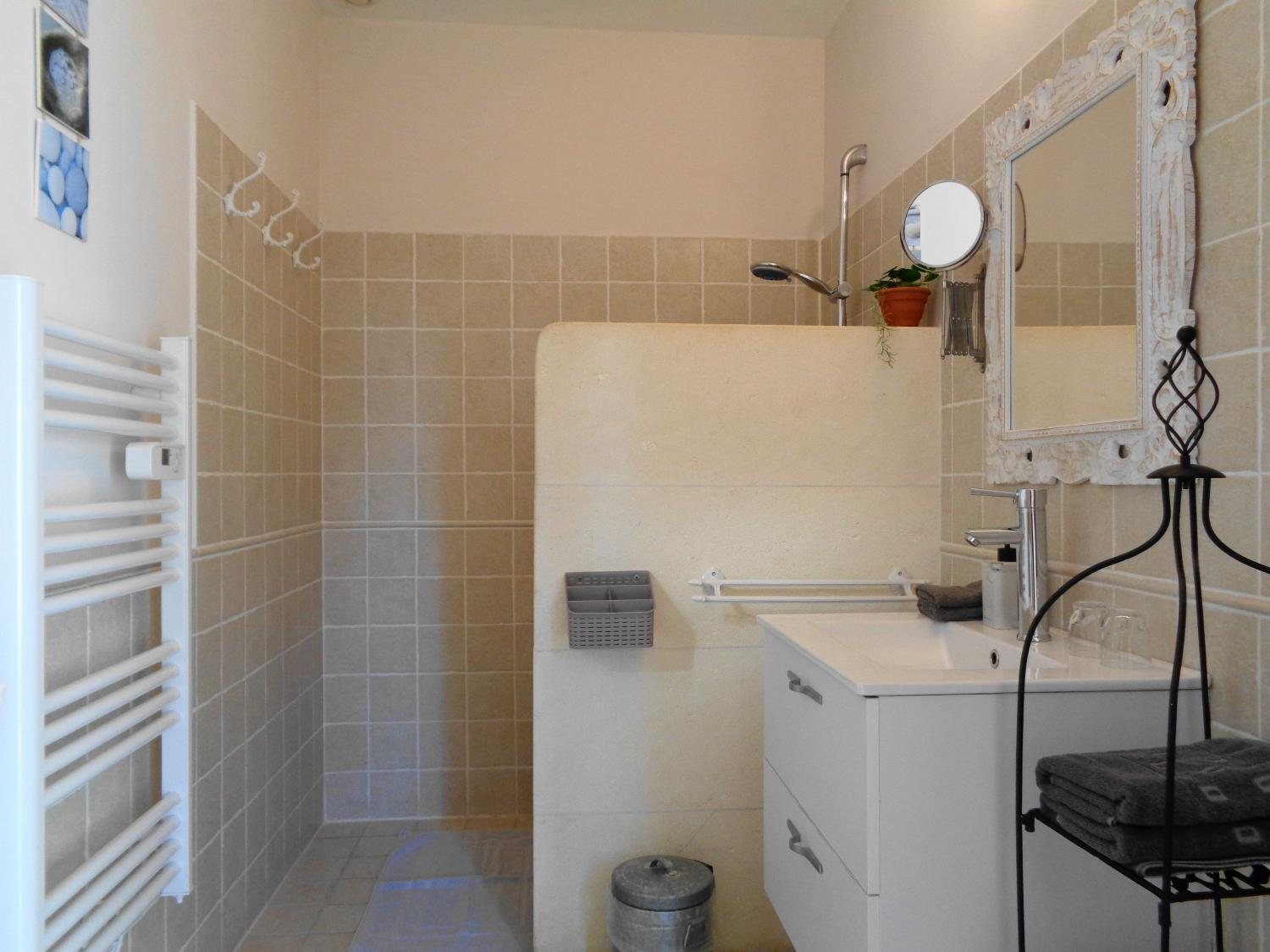 à vendre gîtes/ chambres d'hôtes Lacoste Vaucluse 9