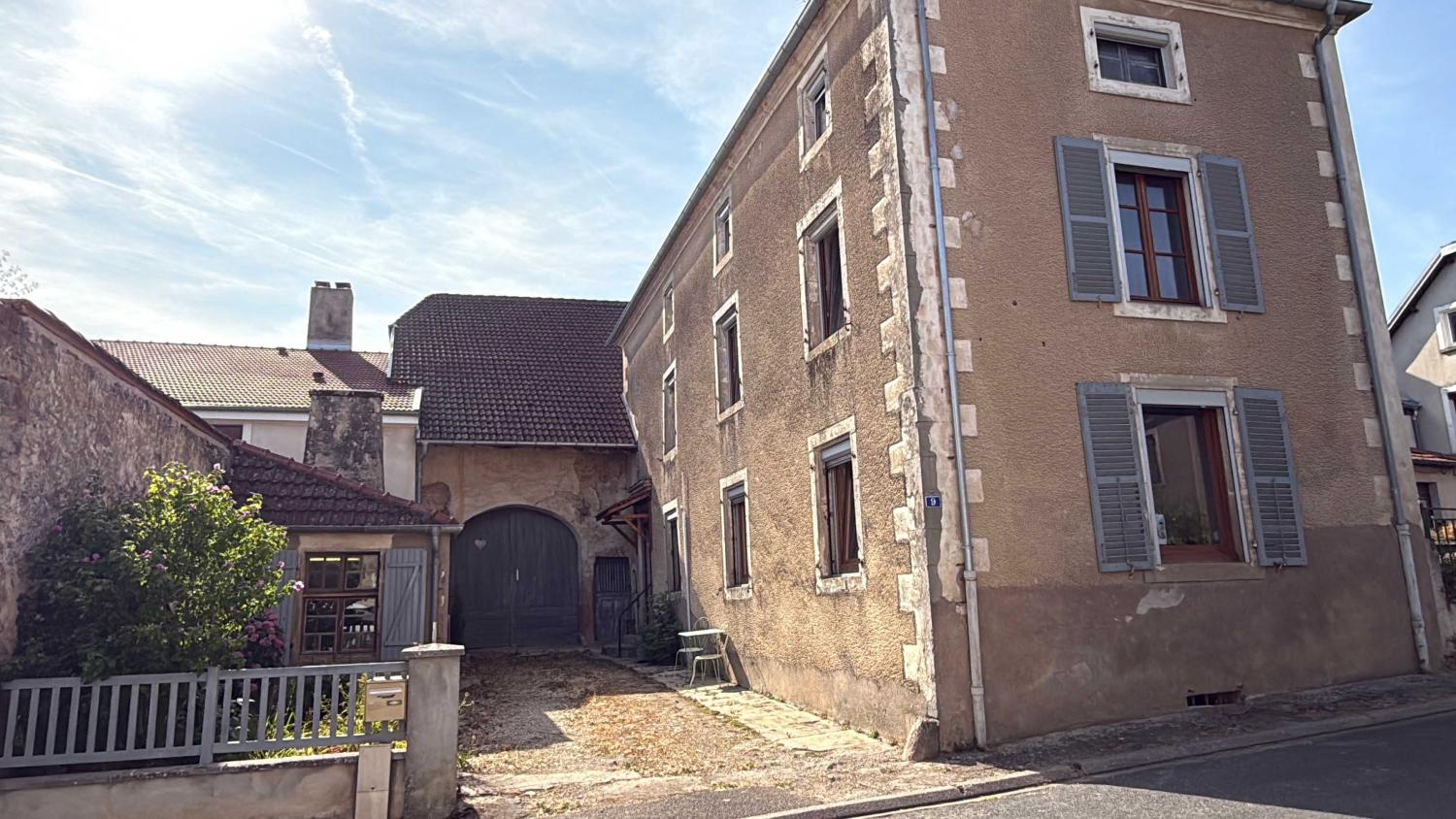 à vendre ferme de village Melay Haute-Marne 32
