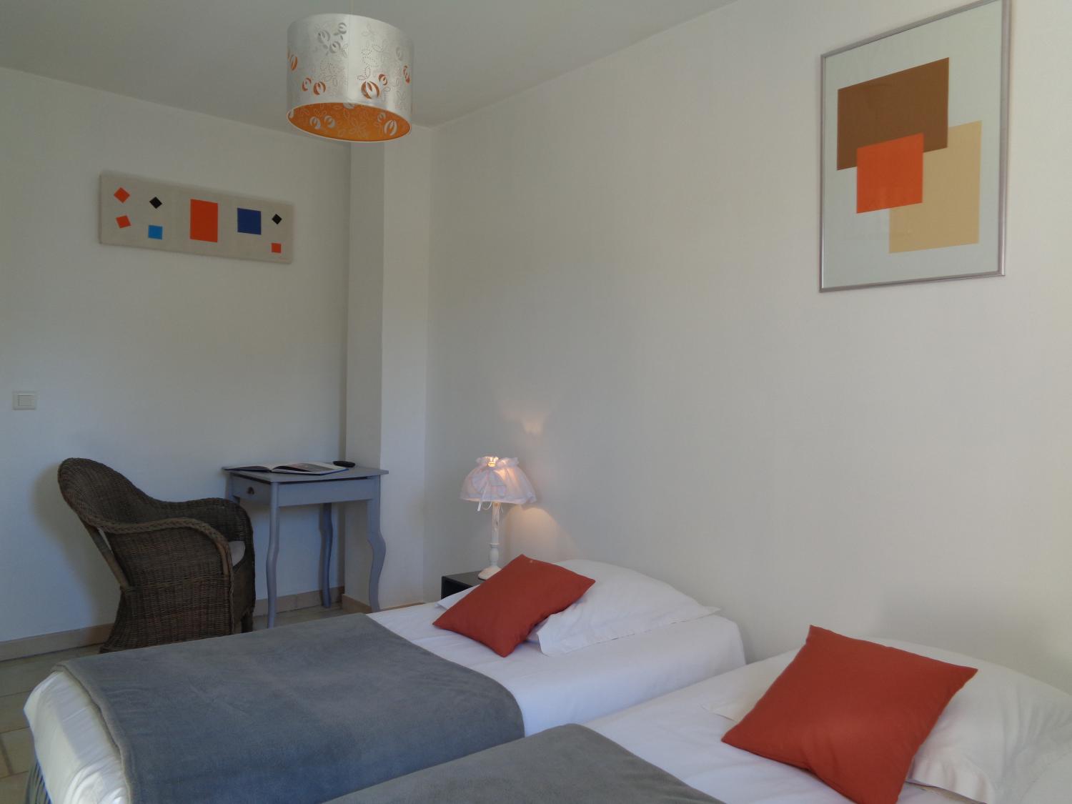  à vendre gîtes/ chambres d'hôtes Lacoste Vaucluse 8