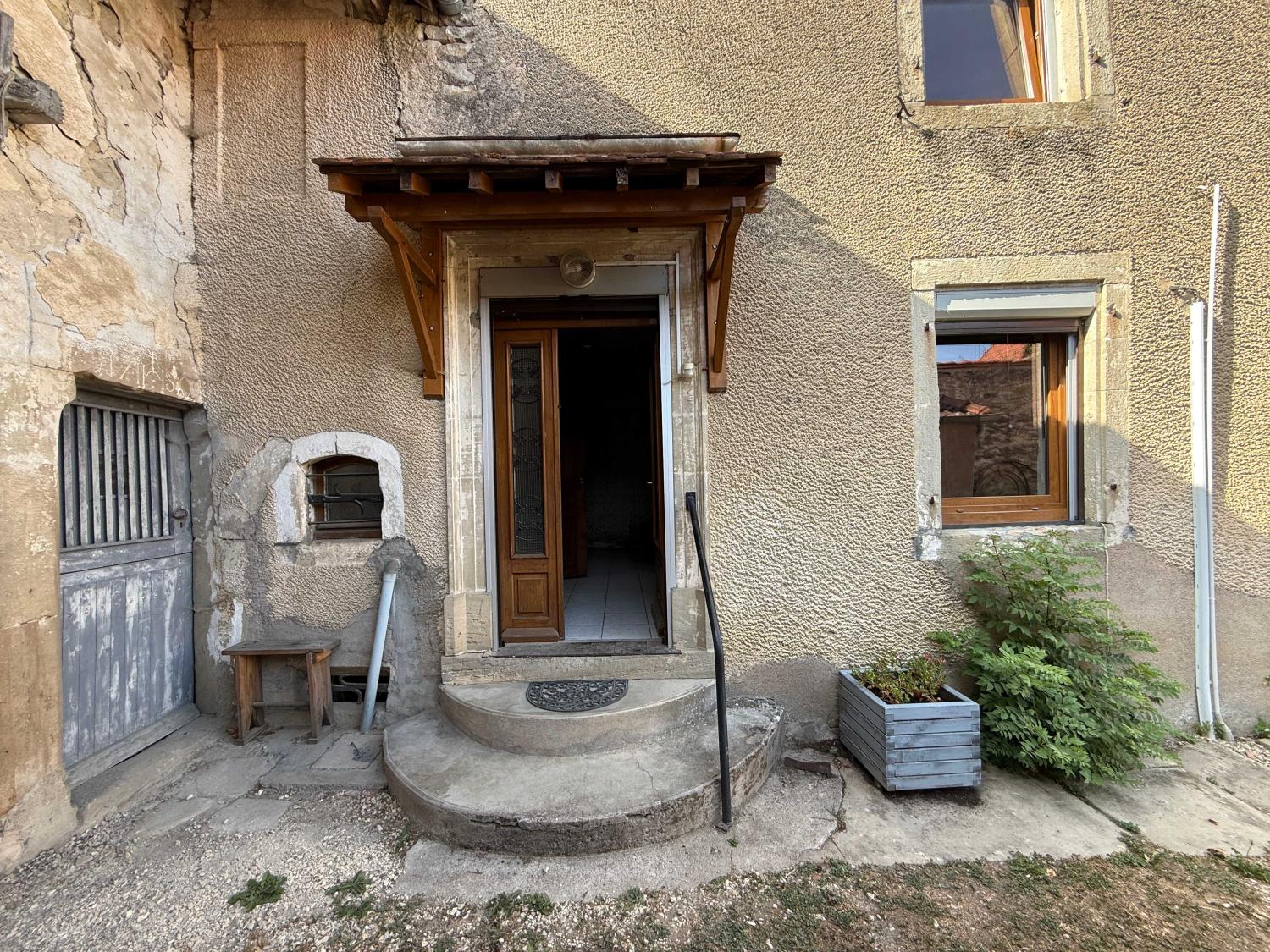 à vendre ferme de village Melay Haute-Marne 26