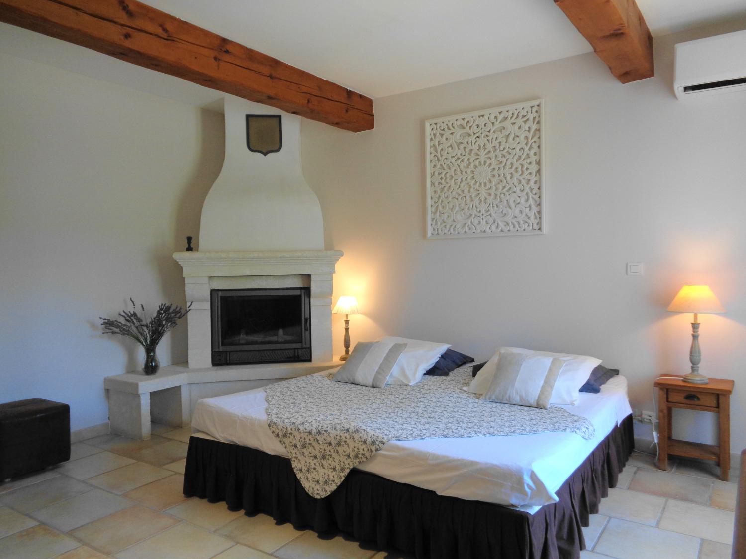  à vendre gîtes/ chambres d'hôtes Lacoste Vaucluse 3