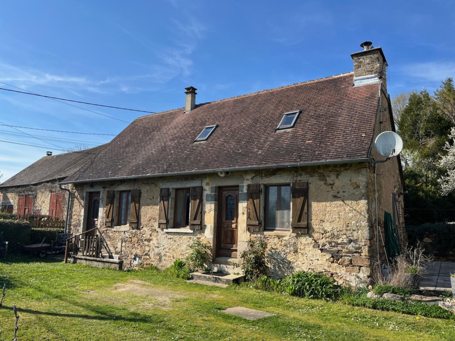 à vendre maison indépendant Jumilhac-le-Grand Dordogne 1