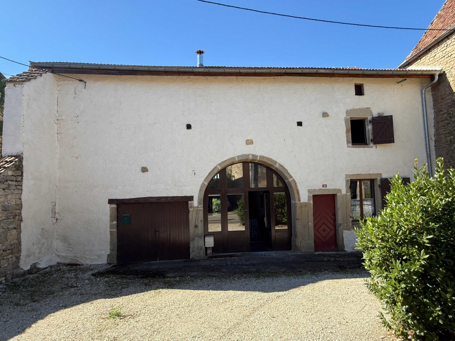 à vendre ferme de village Corre Haute-Saône 2