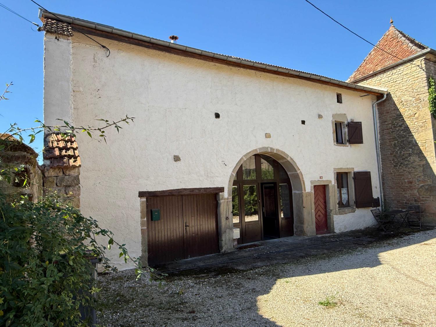 à vendre ferme de village Corre Haute-Saône 32