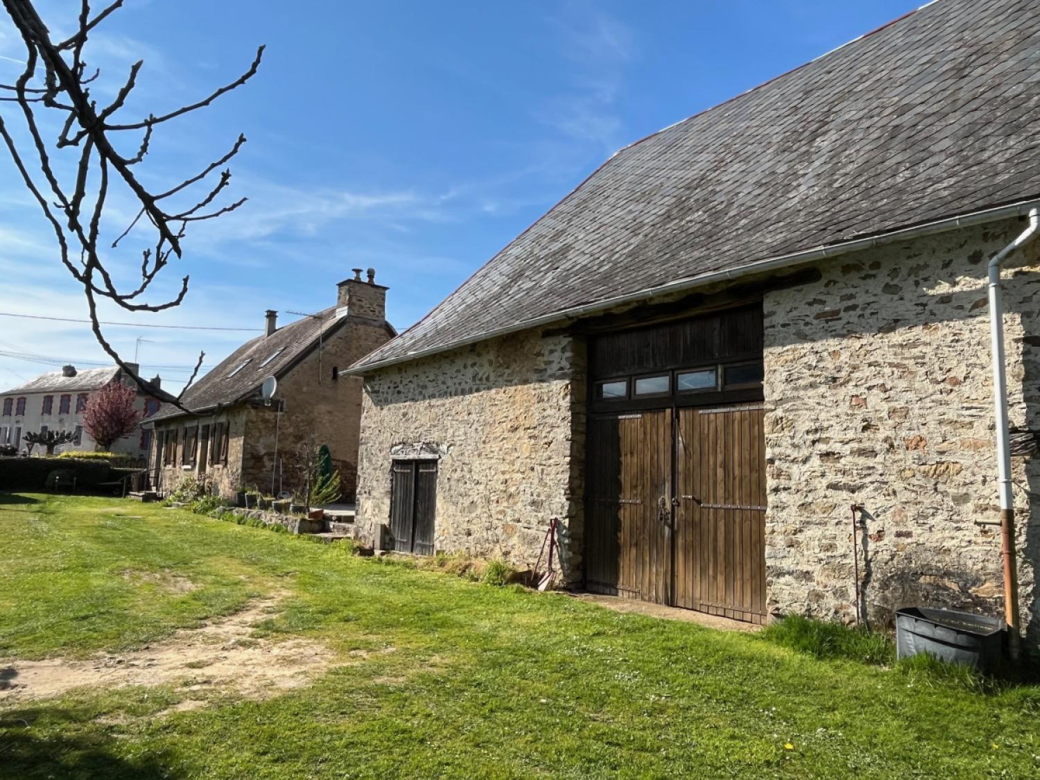 à vendre maison indépendant Jumilhac-le-Grand Dordogne 17