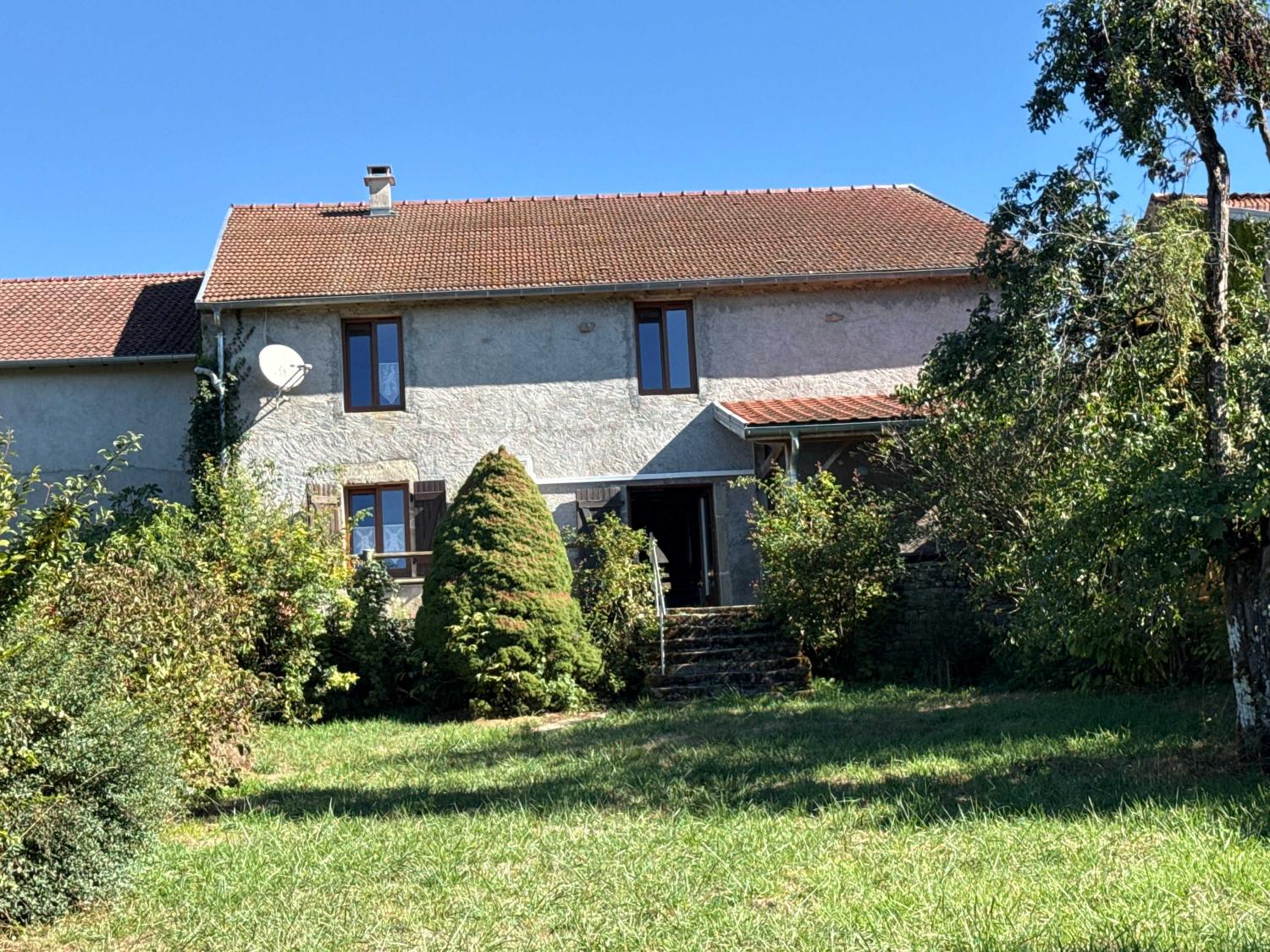 à vendre ferme de village Corre Haute-Saône 29