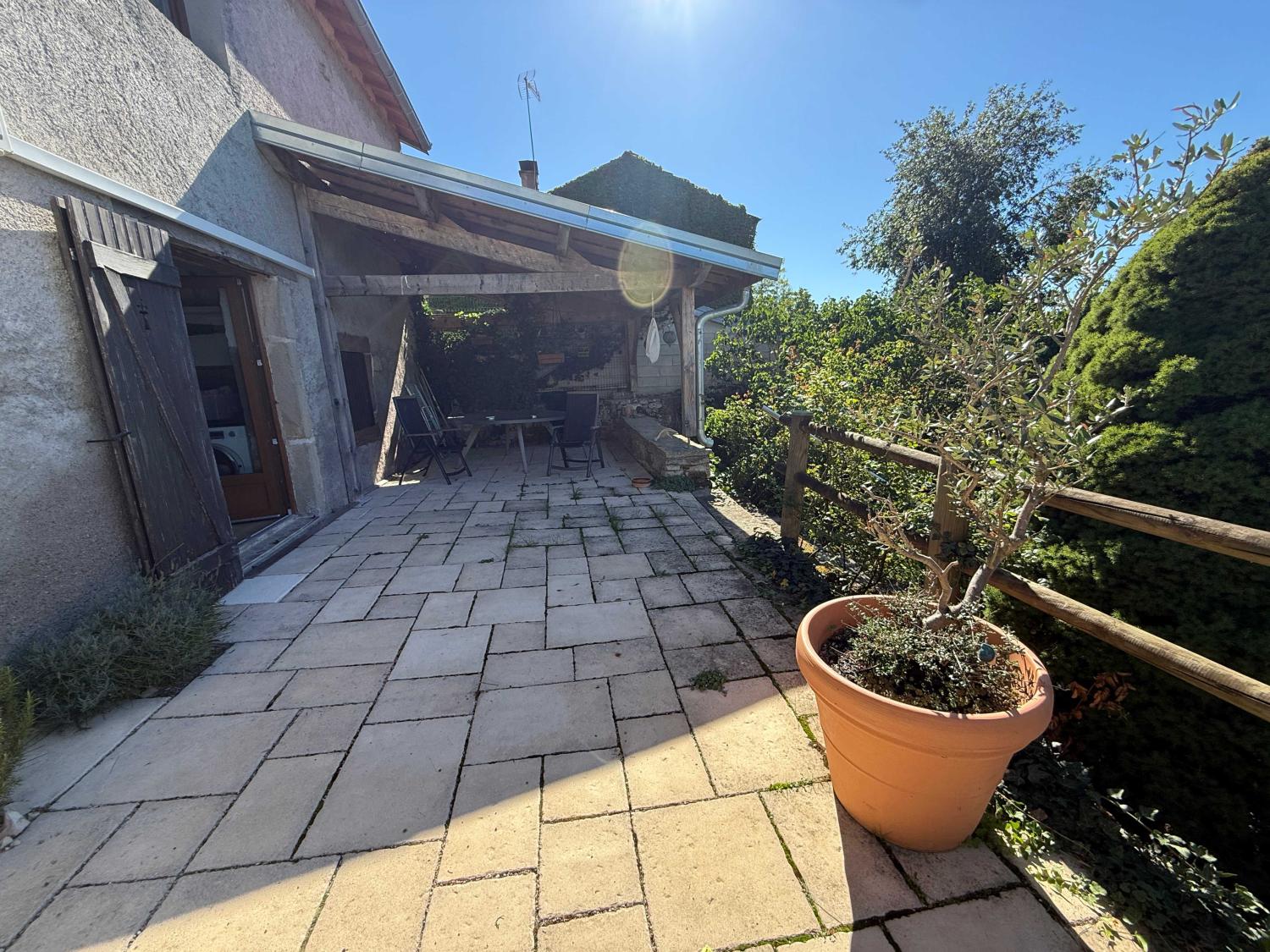 à vendre ferme de village Corre Haute-Saône 24