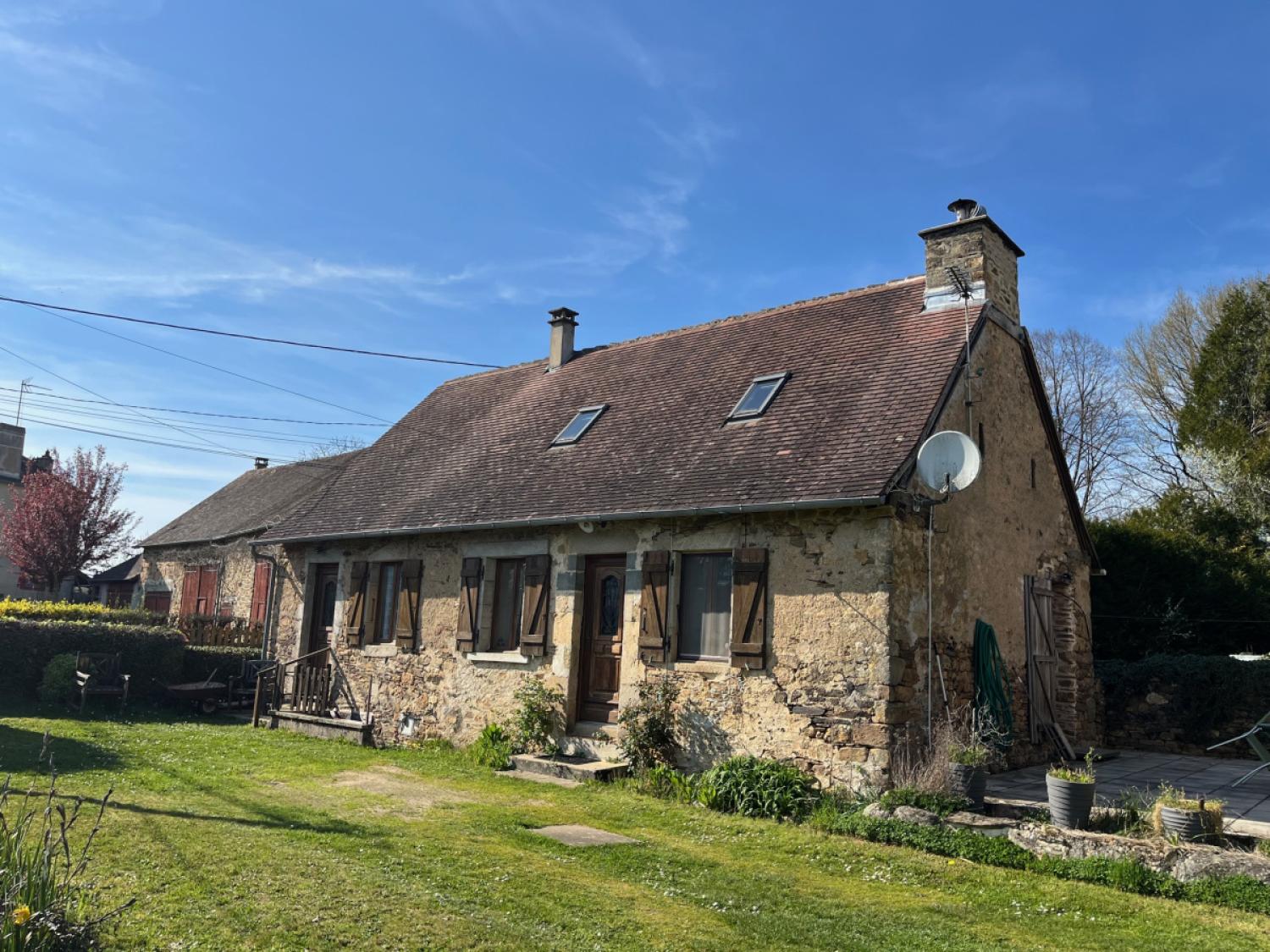 à vendre maison indépendant Jumilhac-le-Grand Dordogne 15