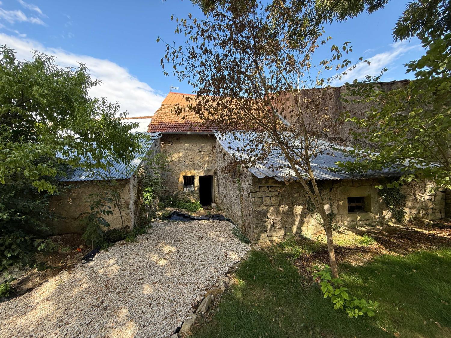 à vendre maison de village Melay Haute-Marne 27